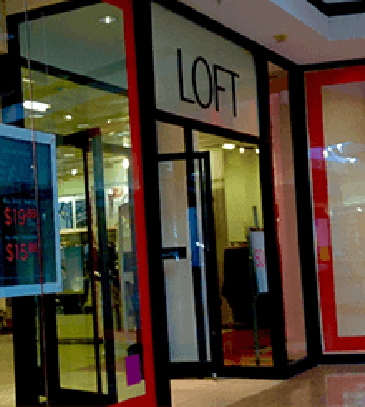 Article Image - Ann Taylor and Loft to be Acquired for $2.16bn