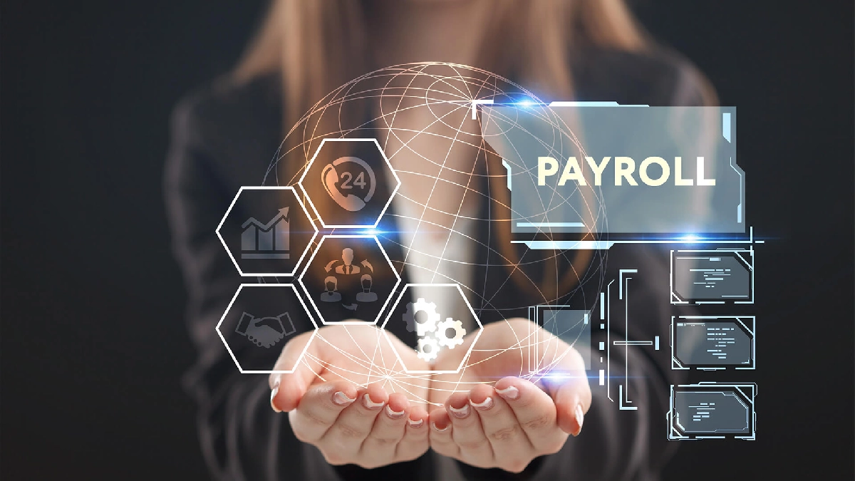 Article Image - Should I Switch to a New Payroll Provider Mid-Year?