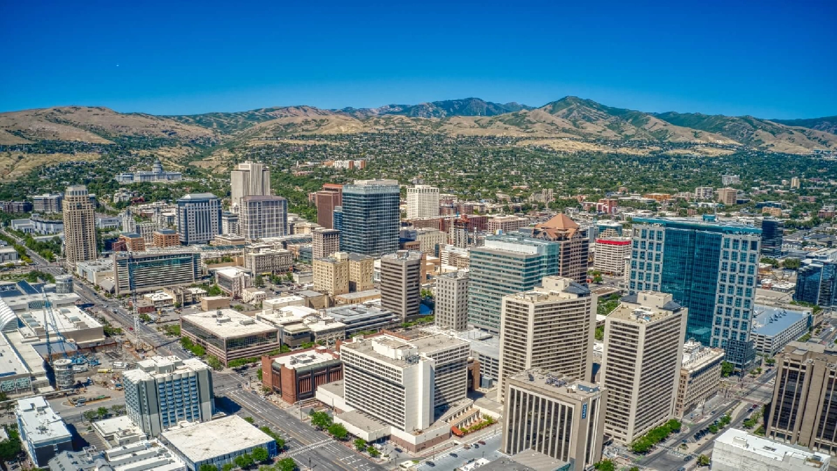 Article Image - Utah Business Building 101: How Do You Start a Business in the State?