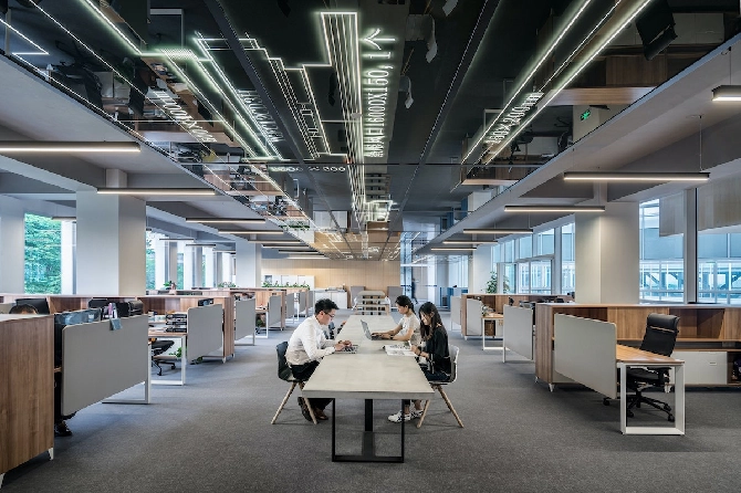 6 Amazing Smart Office Buildings From Around the World