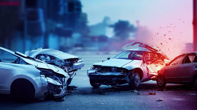 Analyzing Multi-Vehicle Accidents: Challenges And Strategies For Fair Settlements