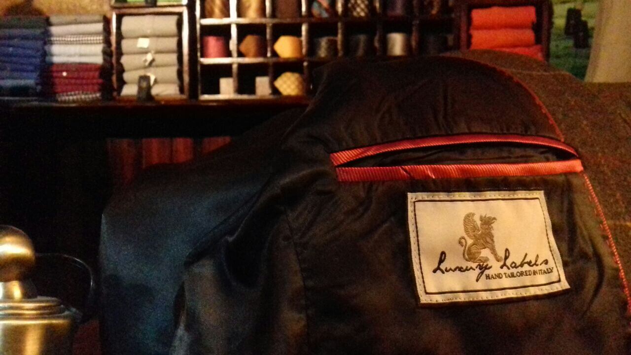 Winner small image - Luxury Labels Inc.