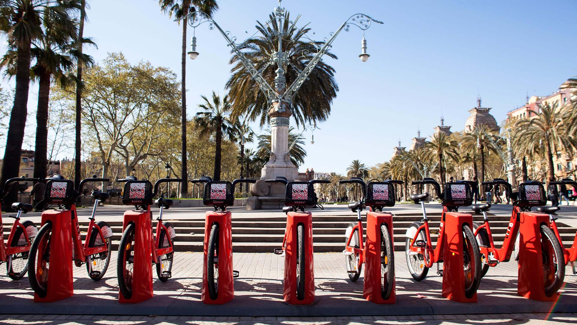 Electric cycles on cycle stand