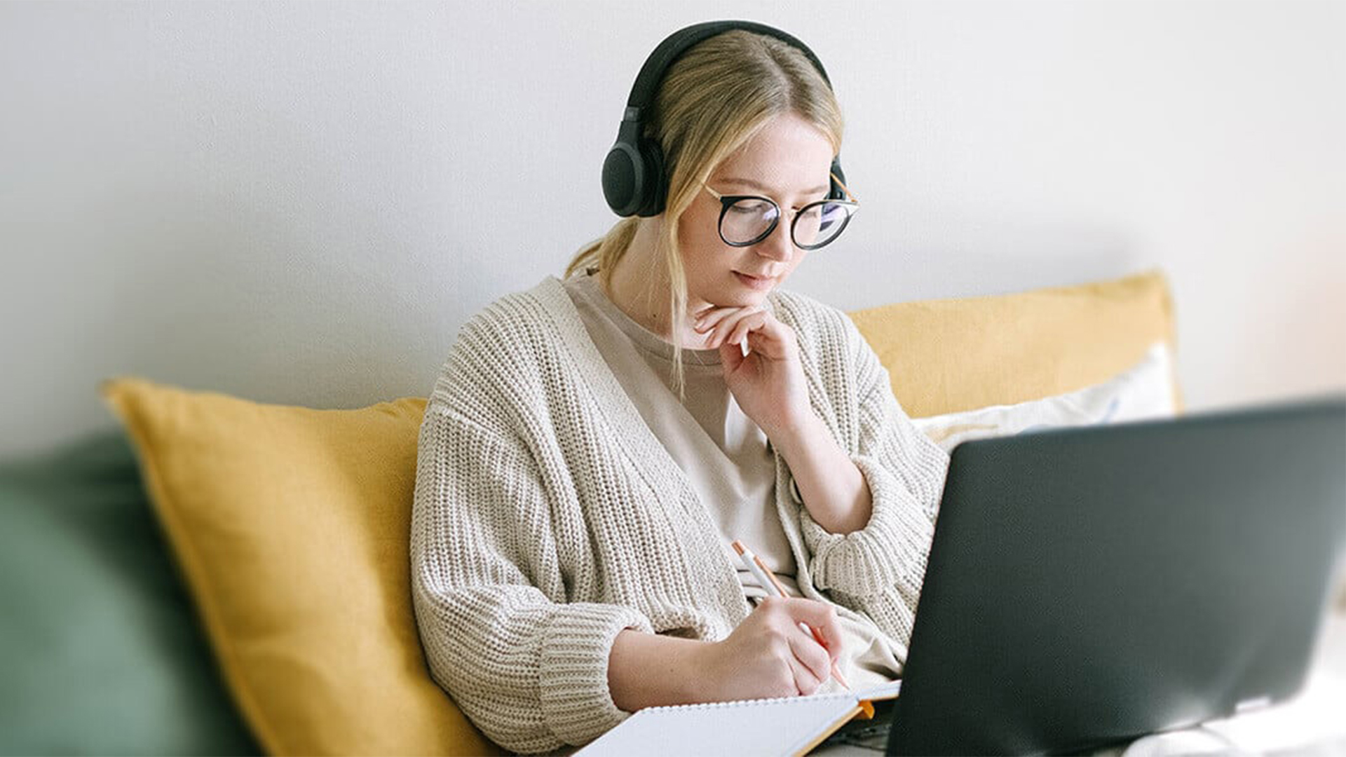 woman learning online