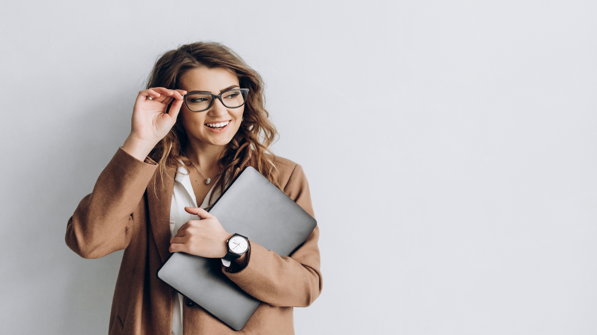 Article Image - What Every Business Should Look for When Selecting a Tax Advisor (+ Top Firms to Consider)